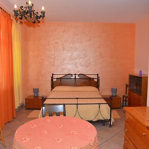 Camera con letto king size